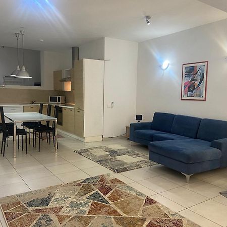 Апартаменти Sliema 2Bed With Backyard Екстер'єр фото